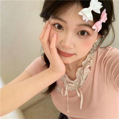 云雾笼罩的山峰